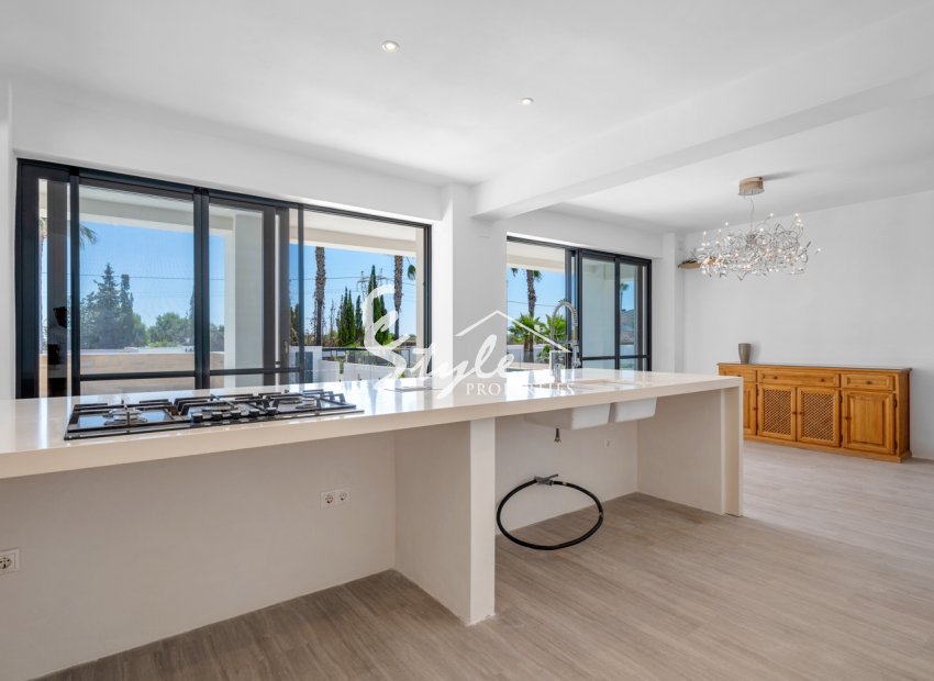 Resale - Village house - Los Montesinos - La Herada