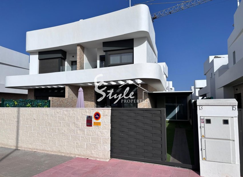 Reventa - Adosado - LOS MONTESINOS - La Herada