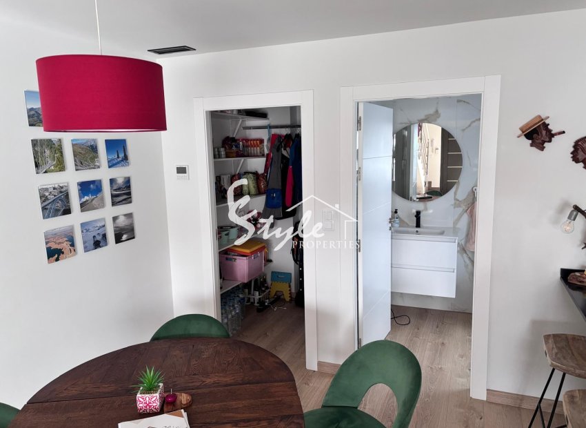 Reventa - Adosado - LOS MONTESINOS - La Herada