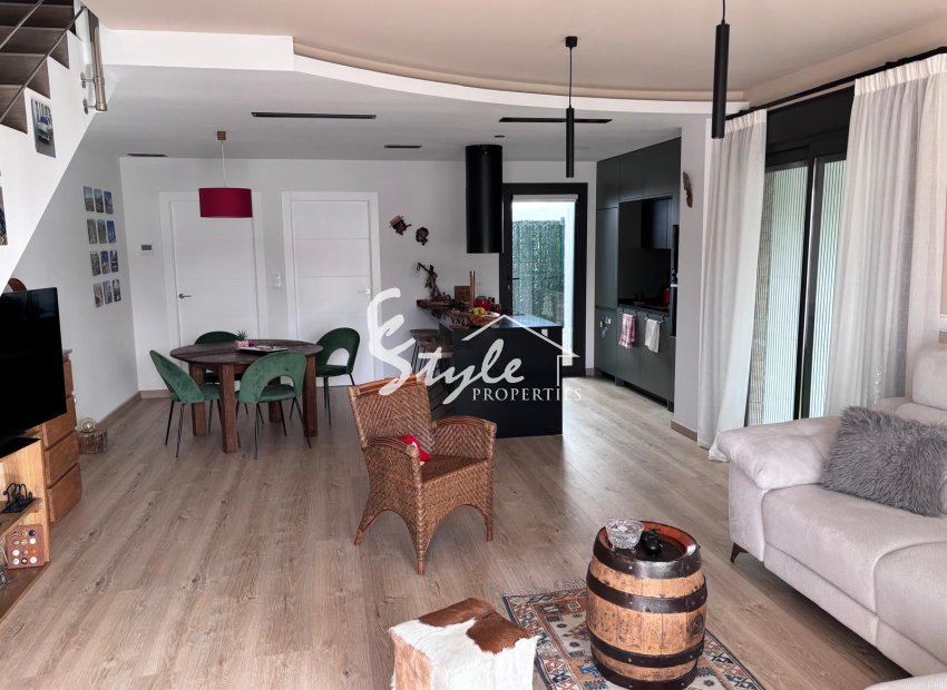 Reventa - Adosado - LOS MONTESINOS - La Herada