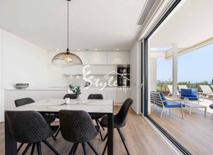 Reventa - Apartamento - Las Colinas Golf