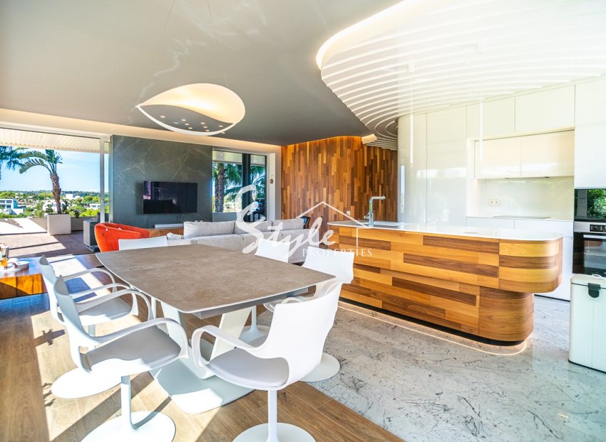 Reventa - Apartamento - Las Colinas Golf