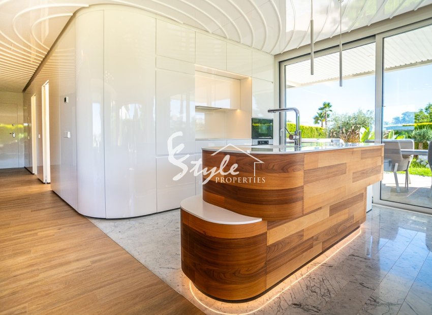 Reventa - Apartamento - Las Colinas Golf