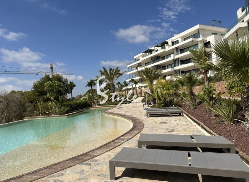 Reventa - Apartamento - Las Colinas Golf