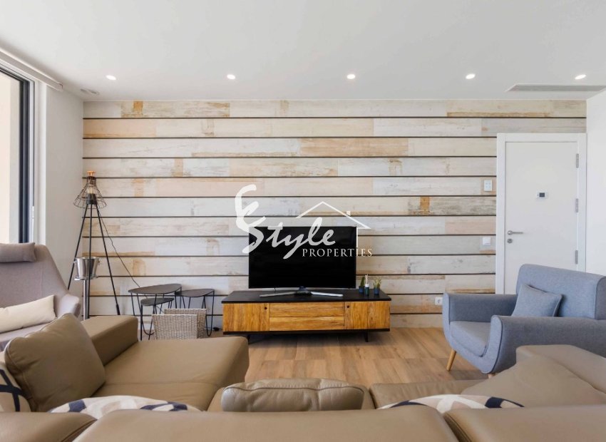 Reventa - Apartamento - Las Colinas - Las Colinas Golf