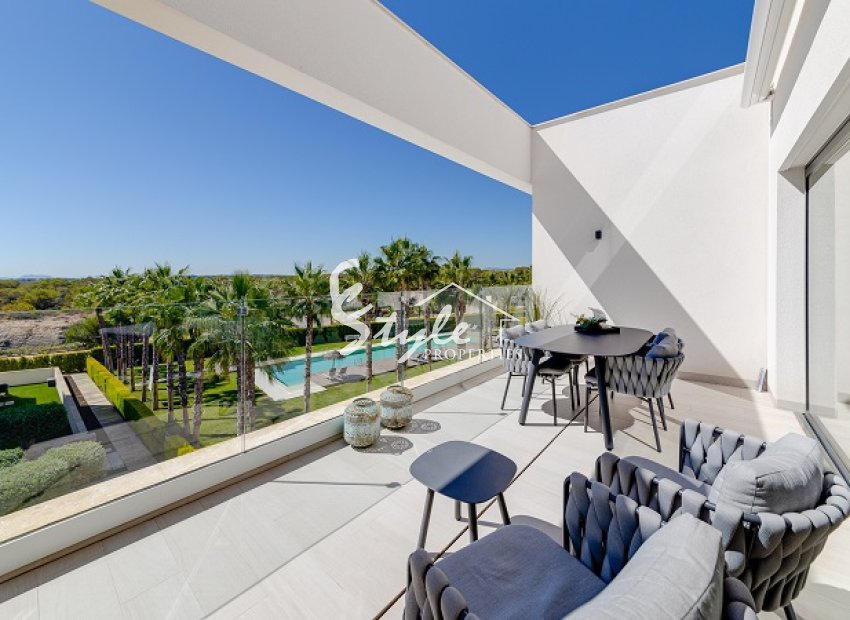 Reventa - Apartamento - Las Colinas - Las Colinas Golf