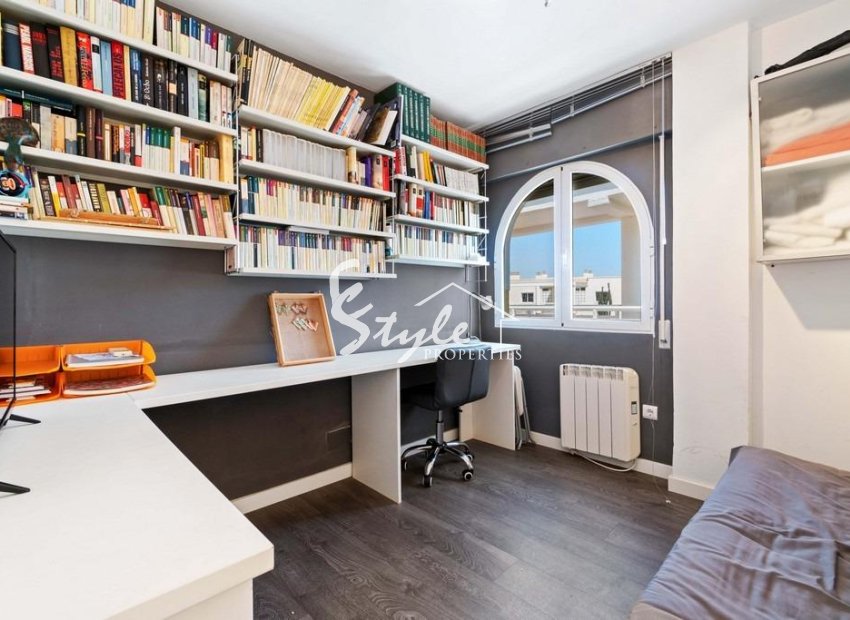 Reventa - Apartamento - Orihuela Costa  - Campoamor