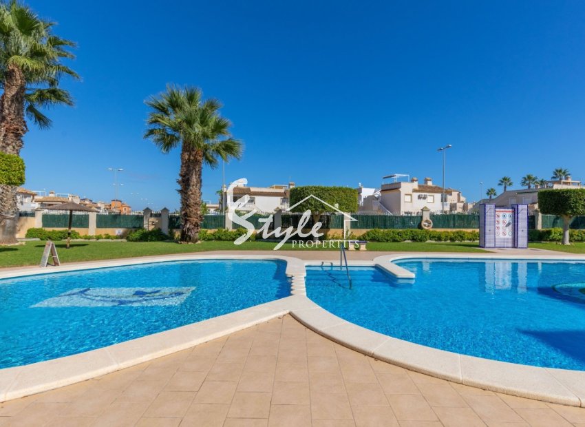 Reventa - Apartamento - Orihuela Costa  - Villamartin