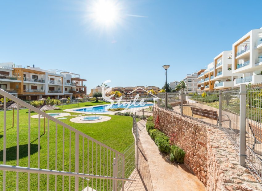 Reventa - Apartamento - Orihuela Costa  - Villamartin