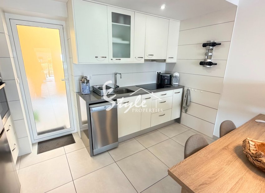 Reventa - Apartamento - Torrevieja - Aguas Nuevas