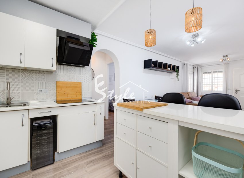 Reventa - Apartamento - Torrevieja  - calle VICTOR GARCIA VILLALGORDO