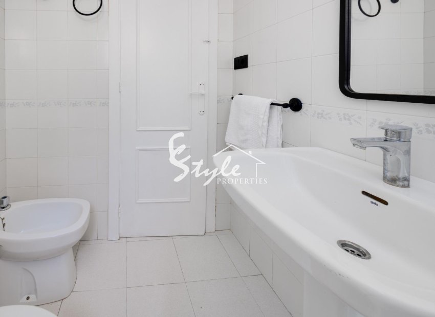 Reventa - Apartamento - Torrevieja - Los Balcones