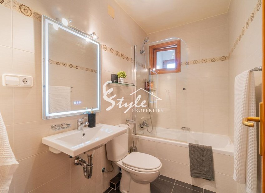 Reventa - Apartamento - Torrevieja - Playa de los Naufragos
