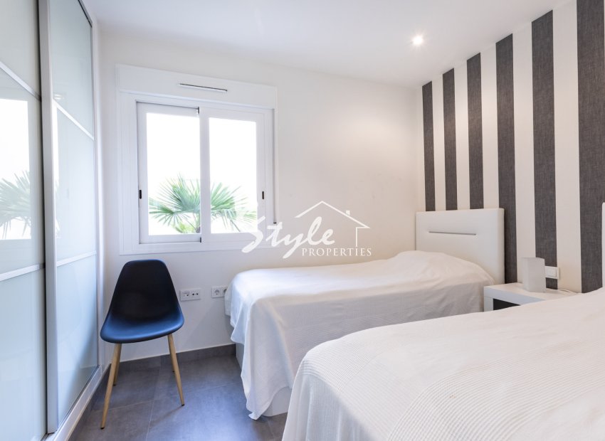 Reventa - Bungalow - Torrevieja  - Aguas Nuevas