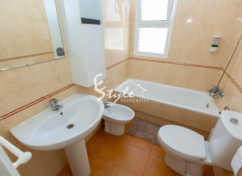 Reventa - Chalet pareado - Torrevieja - Altos De La Bahia