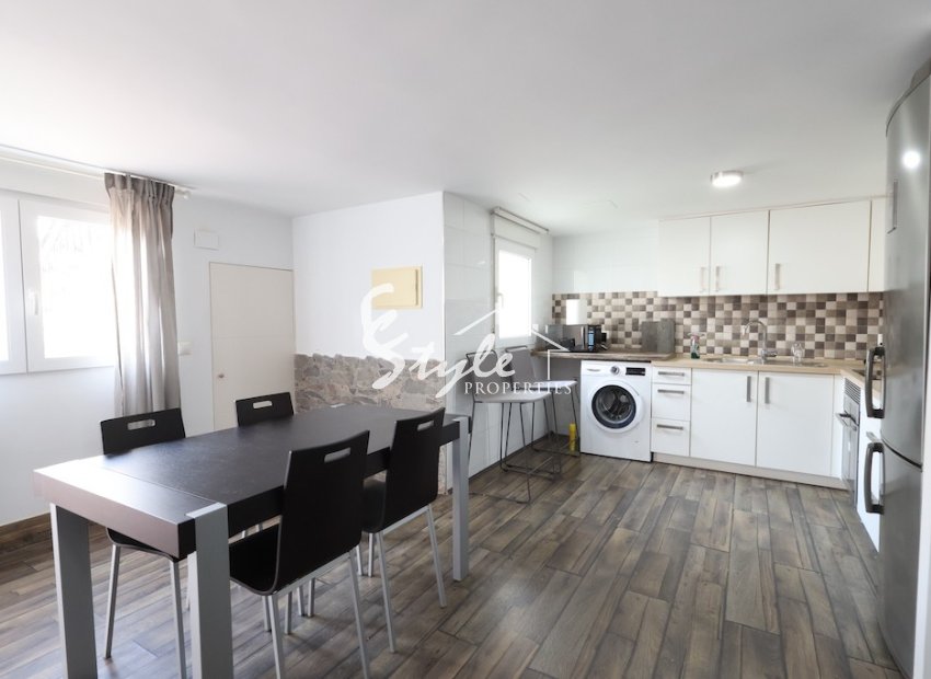 Reventa - Chalet pareado - Torrevieja