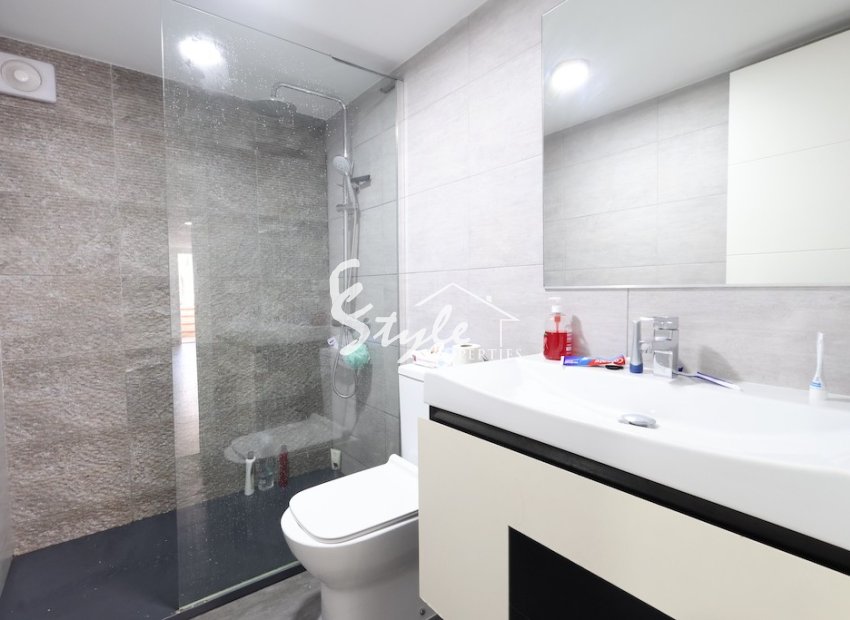 Reventa - Chalet pareado - Torrevieja