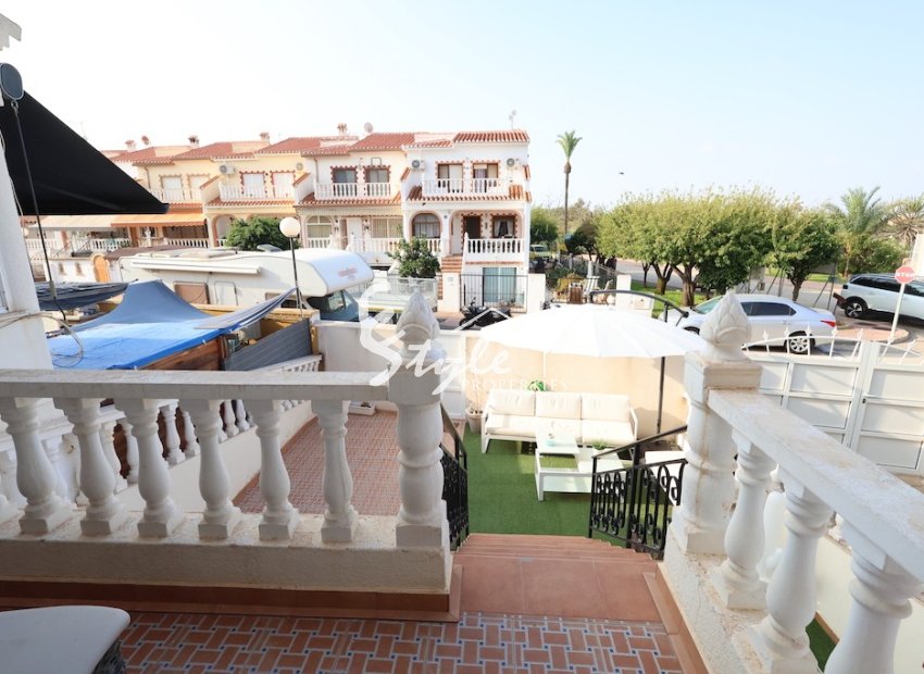 Reventa - Chalet pareado - Torrevieja