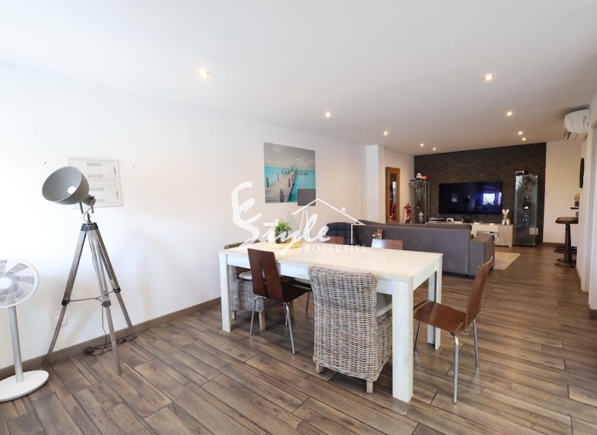 Reventa - Chalet pareado - Torrevieja