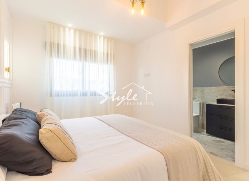 Reventa - Chalet pareado - Torrevieja