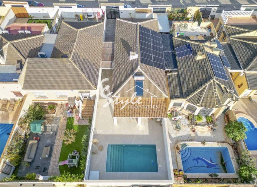 Reventa - Chalet pareado - Torrevieja