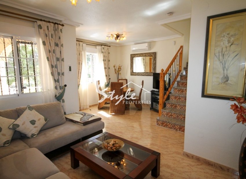 Reventa - Chalet pareado - Villamartín - Villamartin