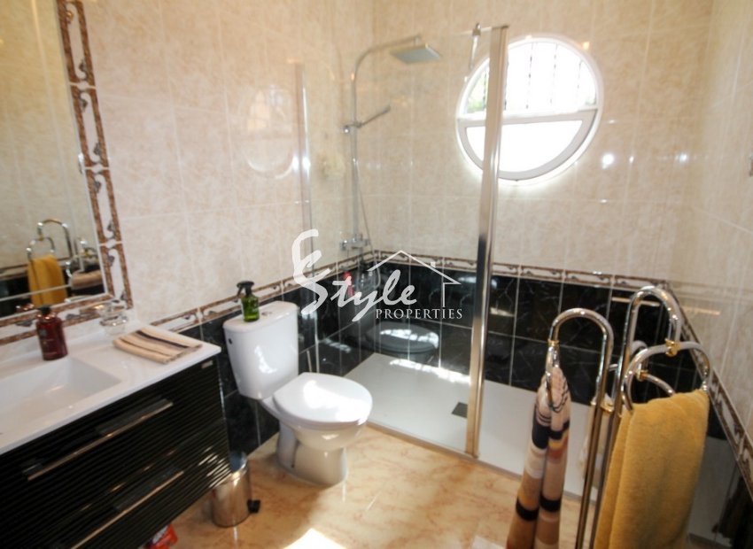 Reventa - Chalet pareado - Villamartín - Villamartin