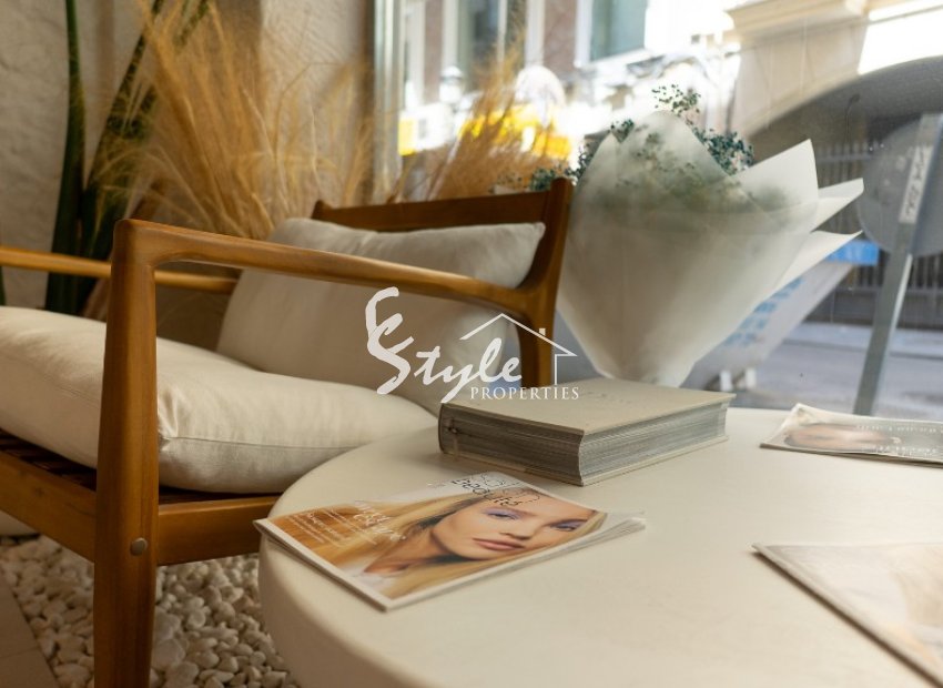 Reventa - Commercial - Alicante - Center