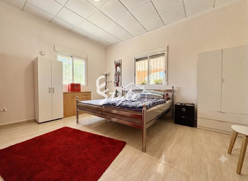 Reventa - Finca - Alicante - Dolores