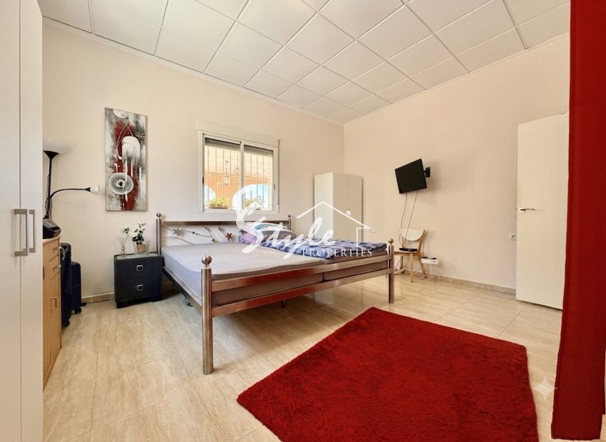 Reventa - Finca - Alicante - Dolores