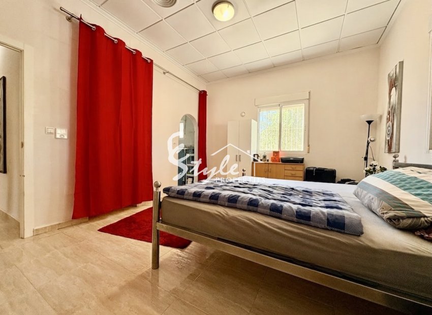 Reventa - Finca - Alicante - Dolores