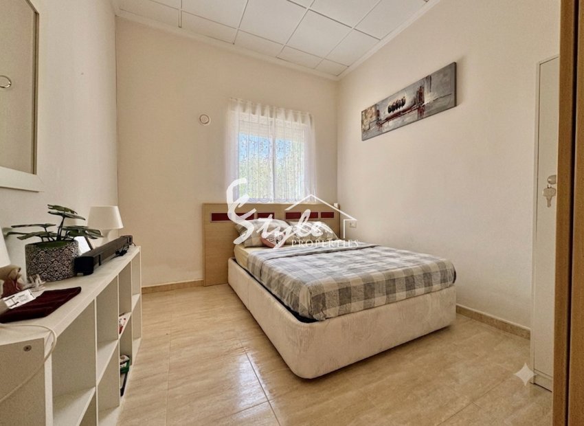 Reventa - Finca - Alicante - Dolores