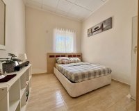 Reventa - Finca - Alicante - Dolores