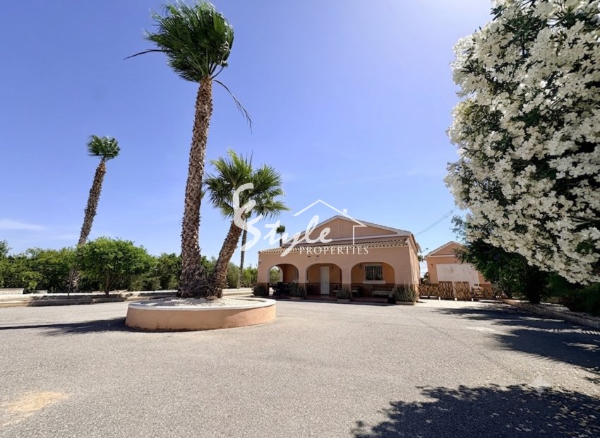 Reventa - Finca - Alicante - Dolores