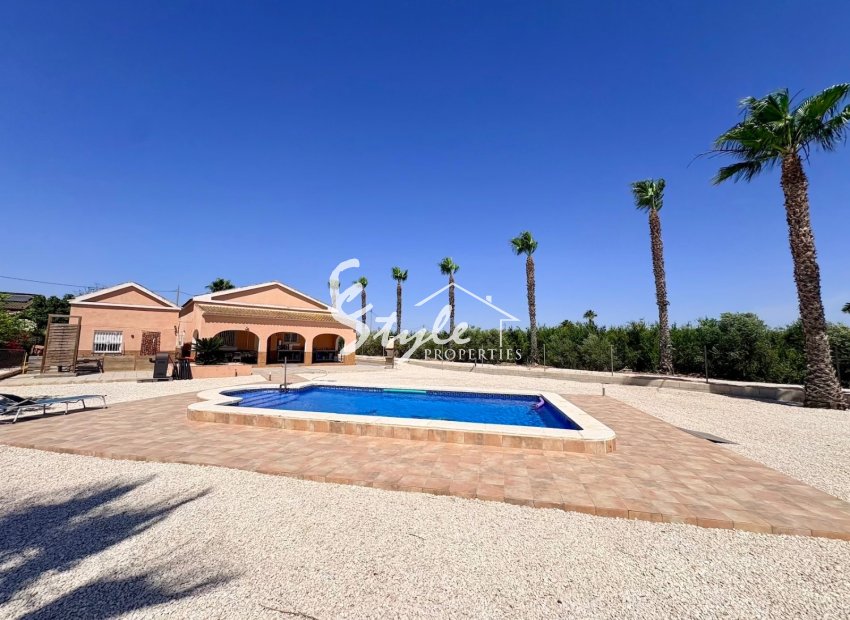 Reventa - Finca - Alicante - Dolores