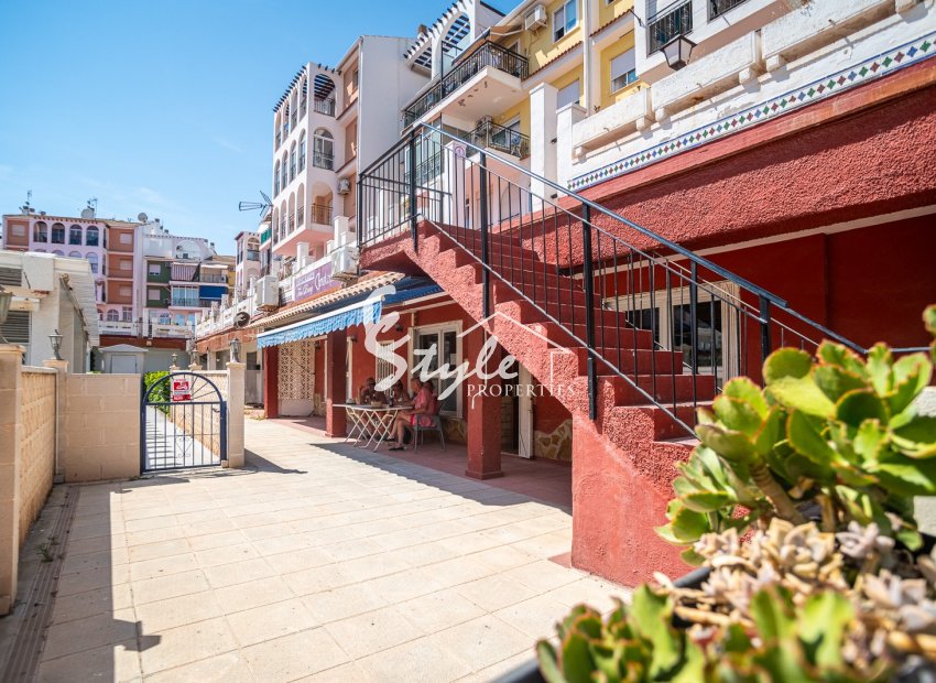 Reventa - Local comercial - Torrevieja - La Veleta
