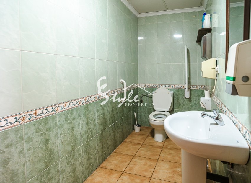 Reventa - Local comercial - Torrevieja - La Veleta