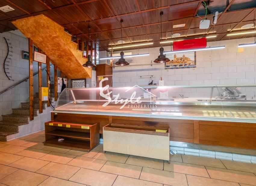 Reventa - Local comercial - Torrevieja - Paseo maritimo