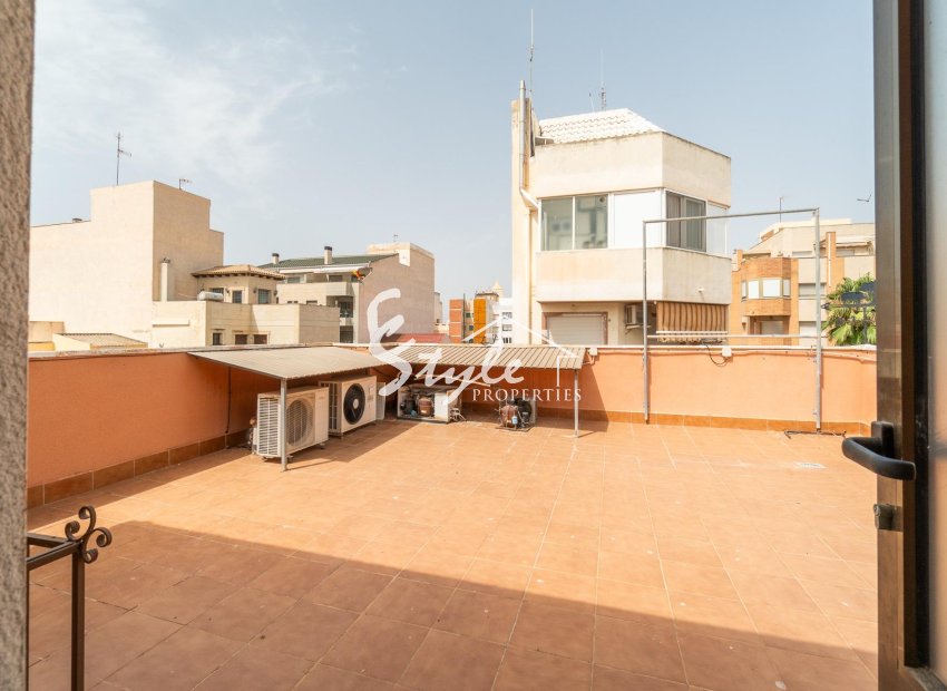 Reventa - Local comercial - Torrevieja - Paseo maritimo