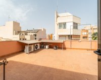 Reventa - Local comercial - Torrevieja - Paseo maritimo