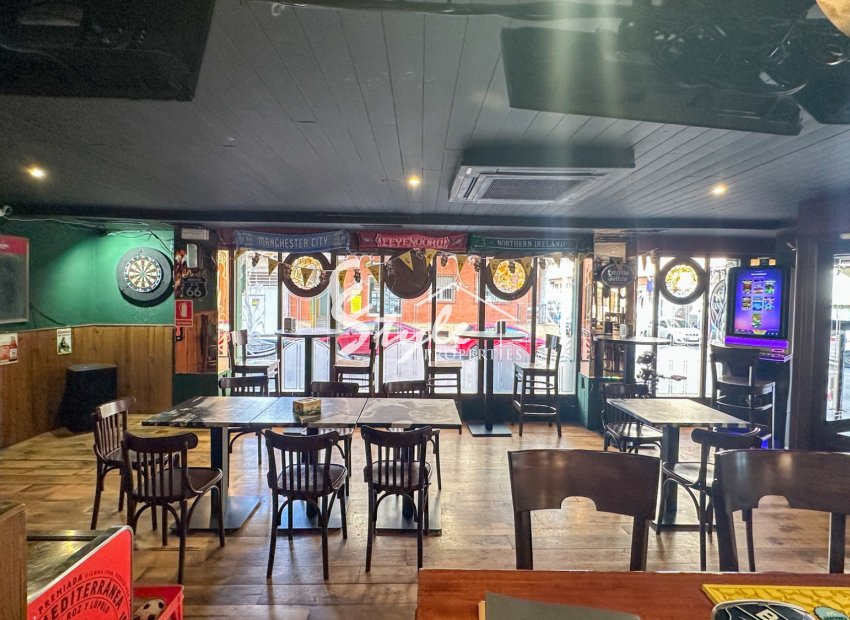 Reventa - Local comercial - Torrevieja - Playa del Cura