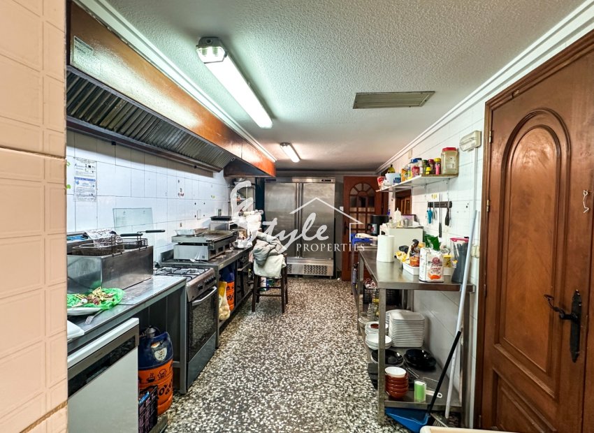 Reventa - Local comercial - Torrevieja - Playa del Cura