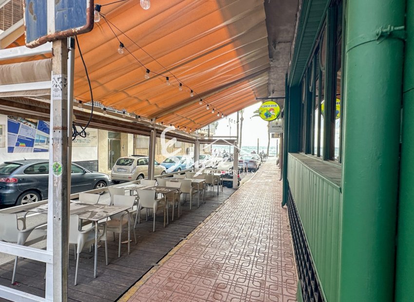 Reventa - Local comercial - Torrevieja - Playa del Cura