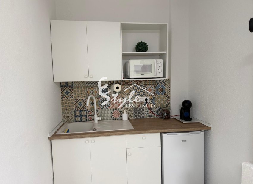 Reventa - Local comercial - Villamartín - La Zenia