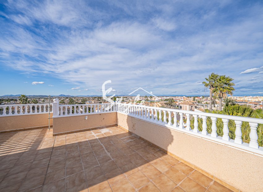 Reventa - Semi - Detached Villa - Torrevieja - El Chaparral