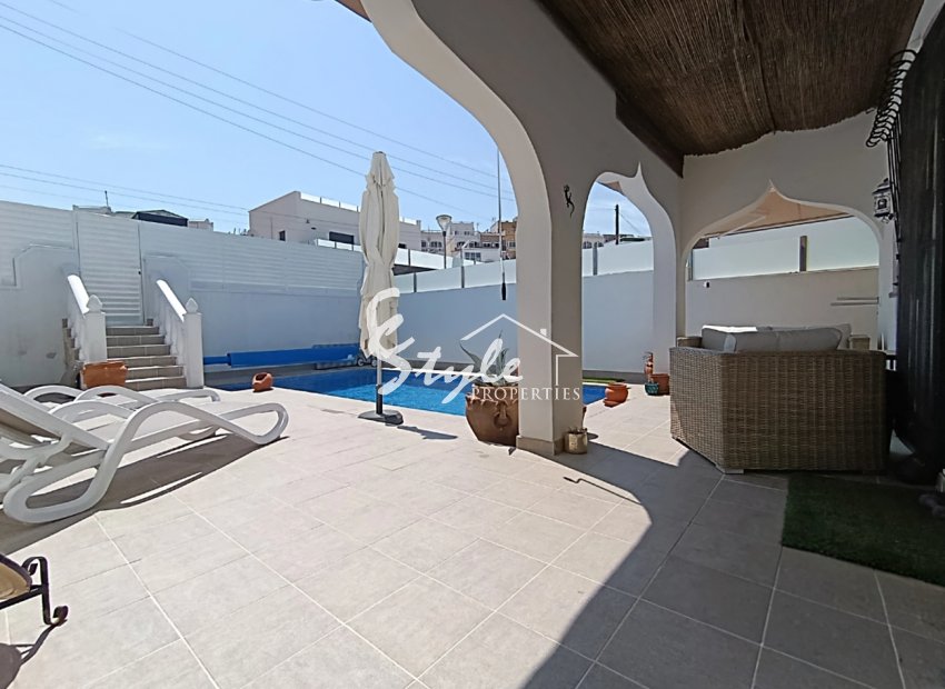 Reventa - Semi-Detached Villa - Villamartin - Costa Blanca