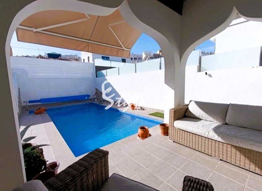 Reventa - Semi-Detached Villa - Villamartin, Orihuela Costa - Costa Blanca