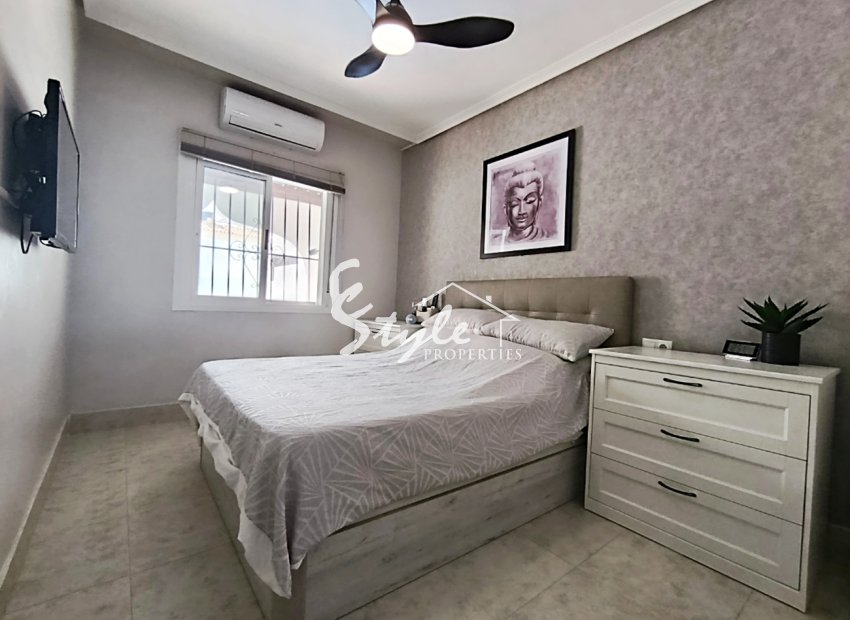 Reventa - Semi-Detached Villa - Villamartin, Orihuela Costa - Costa Blanca