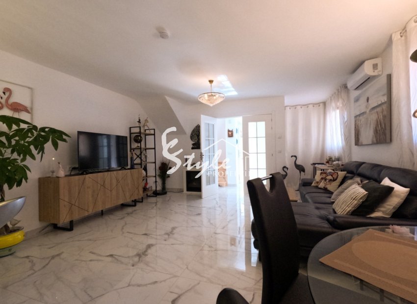 Reventa - Terraced house / Townhouse - Torrevieja  - El Acequión - Los Náufragos