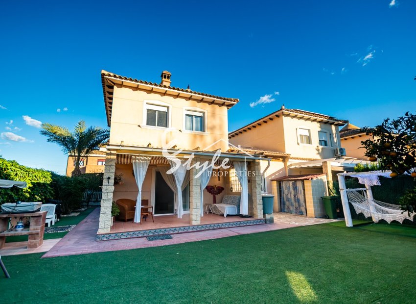 Reventa - Villa - Benferri